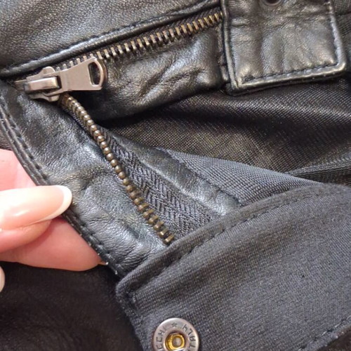 Leather pants used with elastic fabric back