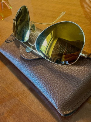 Слънчеви очила Ray-Ban Aviator като нови, златисти с калъф