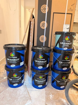 Vitextherm Granikot Σιλικονούχος Σοβάς και ασταρι καινούργια, πακέτο 6 κουβάδων 25 kg και 10L ασταρι γκρι