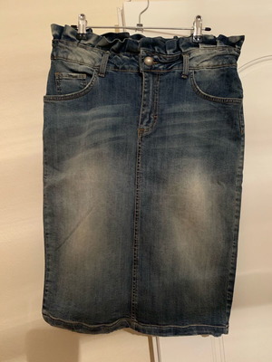 Midi denim skirt new, elastic, blue, size L