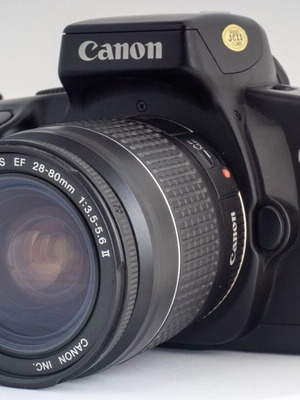 Canon EOS 750 35mm film camera with Canon EF 28–80mm zoom lens