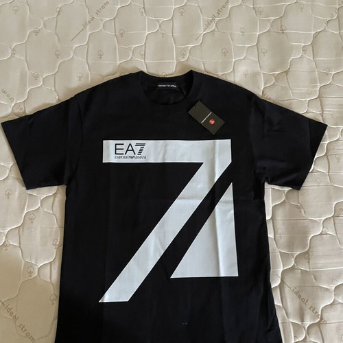 EA7 Emporio Armani T-Shirt black logo like new with tag