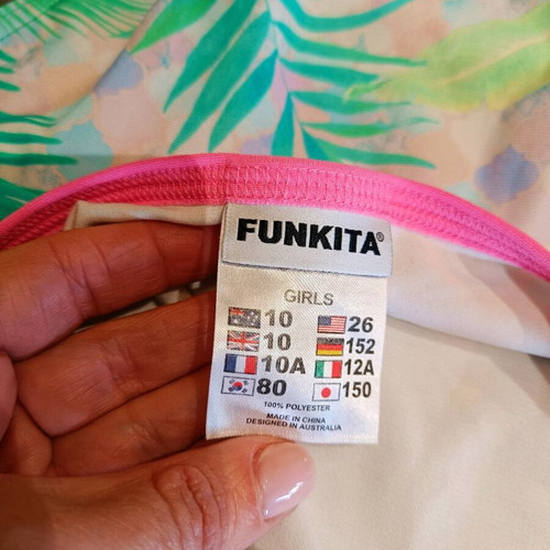 Funkita swimsuit for 10-year-old girl like new, multicolored
