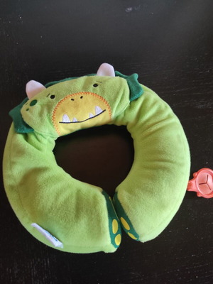 Children's travel pillow like new with magnet and dragon design