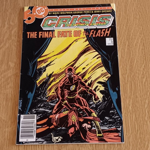 Crisis On Infinite Earths #8 used comic DC Comics 1985