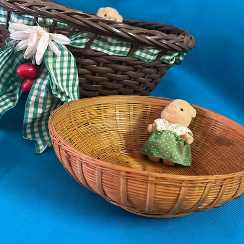Set of 3 new wicker baskets in different colors