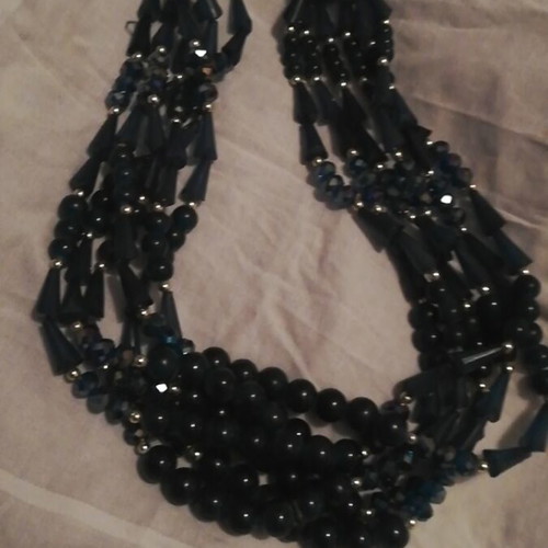 Necklace 25 cm like new, green