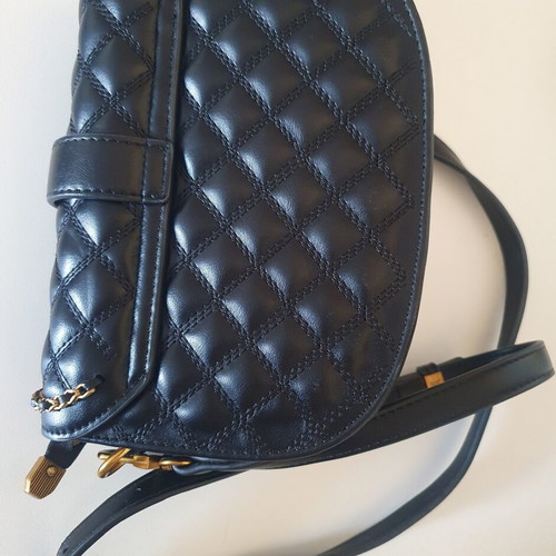 Quilted crossbody bag black with gold details like new