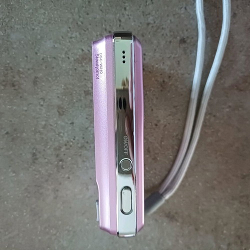 Sony Cyber-shot DSC-S500 camera like new