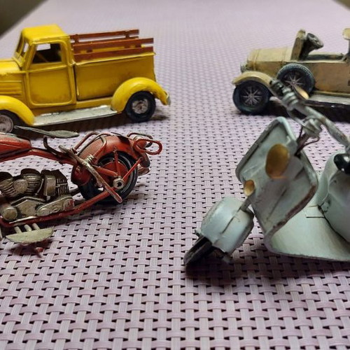 Decorative vehicles used in excellent condition