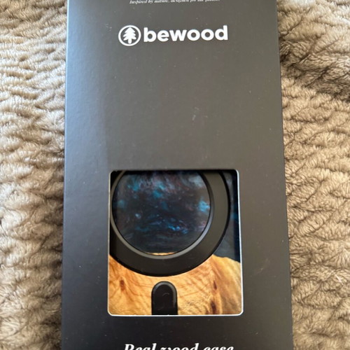 Bewood iPhone 14-15 Pro case like new