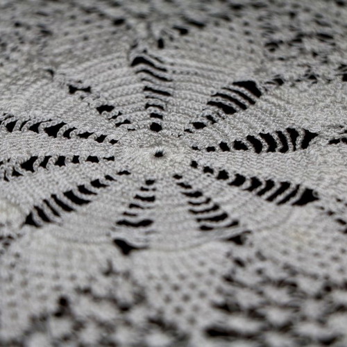 Embroidery set of 2 pieces with crochet used, 29 cm diameter