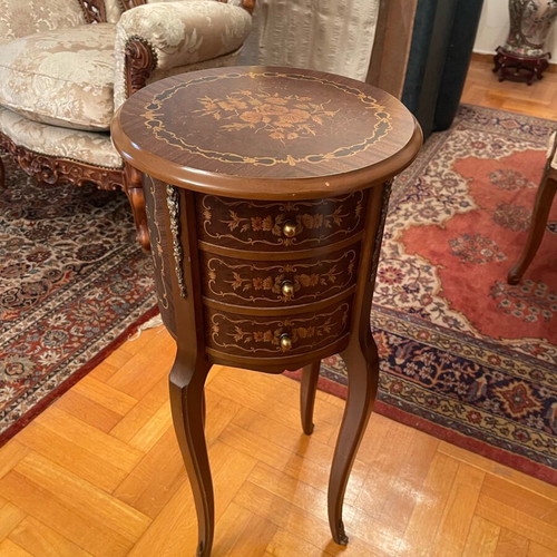 Classic Italian Louis XV Marquetry Nightstand with 3 Drawers like new
