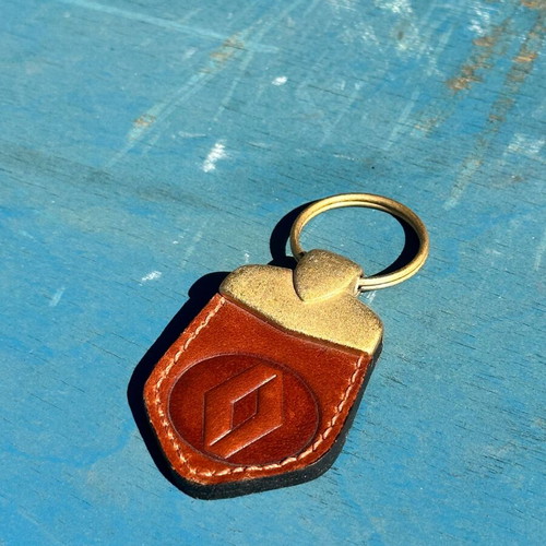 Renault vintage leather car keychain like new, embossed logo