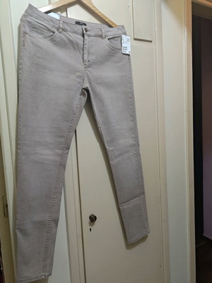 H&M women's jeans new, size 44, gray