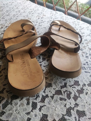 Leather sandals like new, size 38, beige and gold