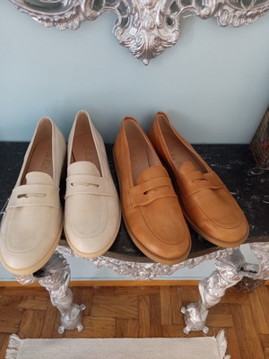 Bozikis moccasins set, like new, sizes 38 and 39, white and brown