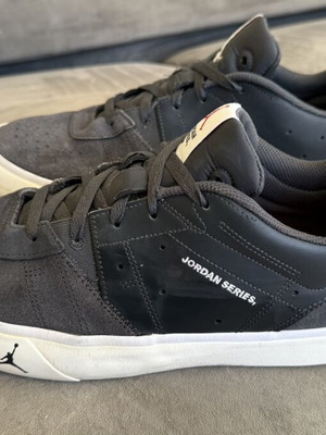 Nike Jordan Series ES sneakers μεταχειρισμένα, μαύρα γκρι μέγεθος 47