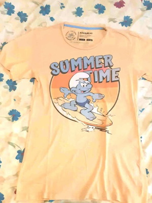 T-Shirt Pull&Bear x The Smurfs size S like new, yellow, relaxed fit