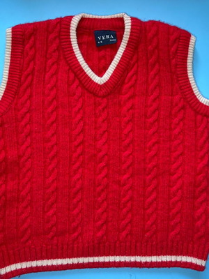 Wool boys vest 4-5 years used, red