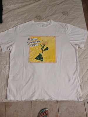 T-shirt women's new with embroidered sequins, size M, white and orange