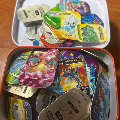 Pokemon caps like new, pack of 333, collectible 2006