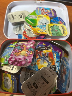 Pokemon caps like new, pack of 333, collectible 2006