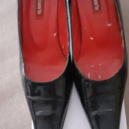 Adam's Shoes patent leather pumps used, size 38, black and red