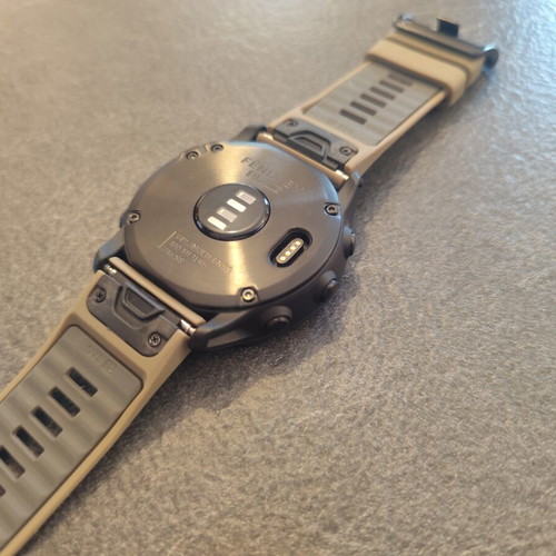 Fenix 6X smartwatch used, charging issue, good condition
