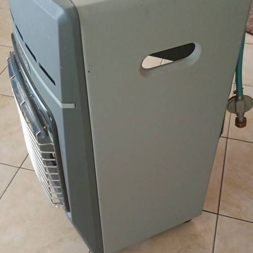 Delonghi Gas Heater like new with three heat settings
