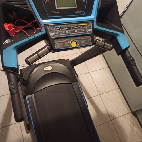 Treadmill like new, minimal use