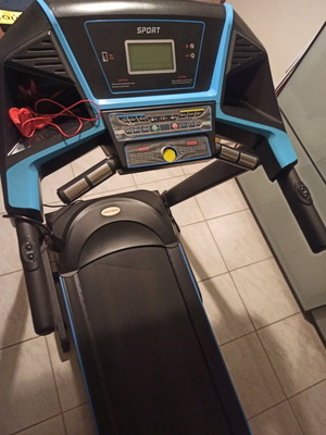 Treadmill like new, minimal use