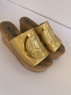 Juicy Couture platform sandals size 38 like new, black and gold
