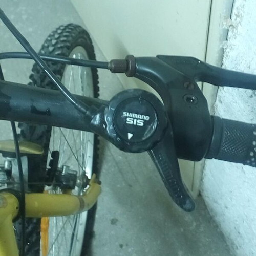 Bicycle like new, 20 inch wheels, men's road bike with speeds