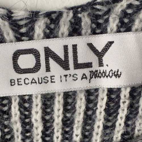 Only ribbed knit sweater with V neck, like new, size M, grey/black melange