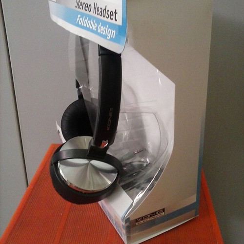 Konig Electronic Stereo Headset with Foldable Design
