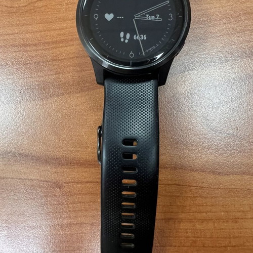 Garmin Vivoactive 4 smartwatch like new, black, fitness features