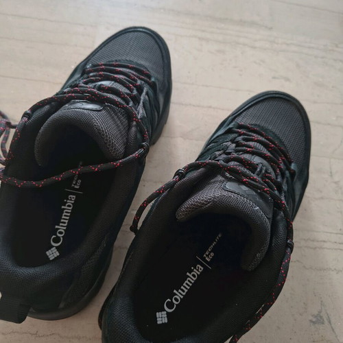 Columbia Men's Redmond IV Low Shoes like new, waterproof, size 44.5