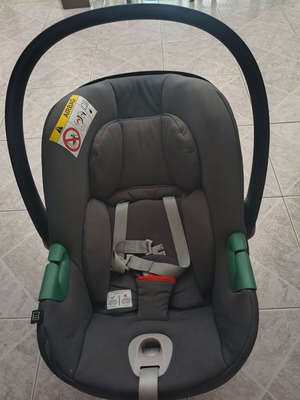 Cybex Silver Aton B2 baby car seat