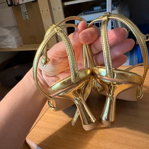 Stradivarius sandals 38 like new, gold