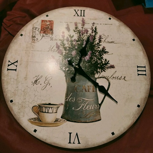 Wall clock for kitchen like new, analog, 33 cm diameter