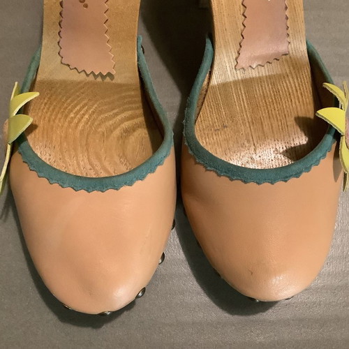 Fornarina summer sandals clogs used No.38 beige on wooden platform