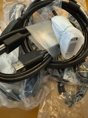 Σετ 7 καλωδίων καινούργια με VGA HDMI ήχο και USB