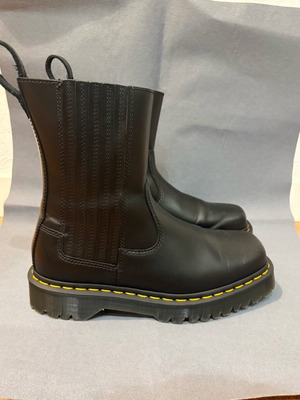 Dr.Martens Amaayah leather ankle boots black size 40 like new