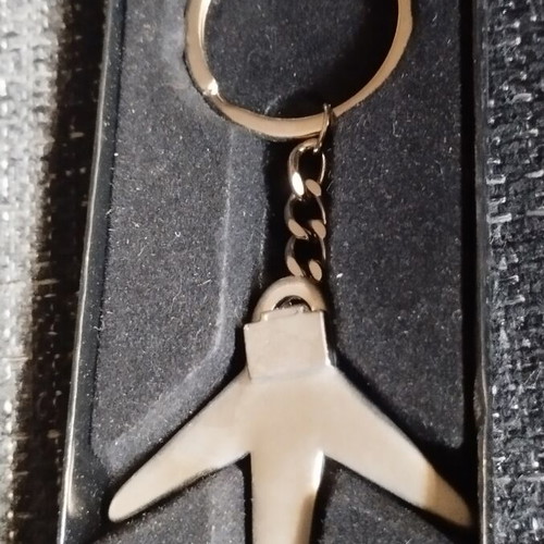 Airplane keychain new, silver