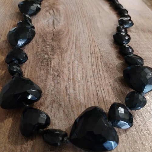 Women's necklace with black hearts new