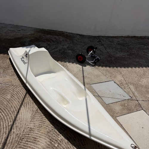 Karel Canoe with Transport Cart and Paddle like new