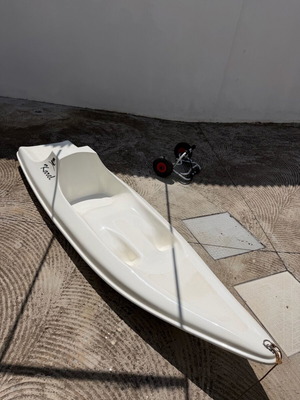 Karel Canoe with Transport Cart and Paddle like new