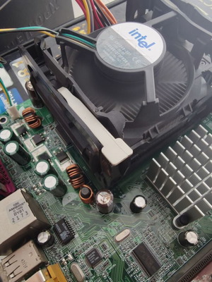 GE PRO-HT Motherboard used with Celeron 2.00GHz CPU and 256MB RAM
