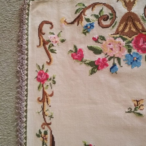 Set of 2 vintage embroidered table runners used